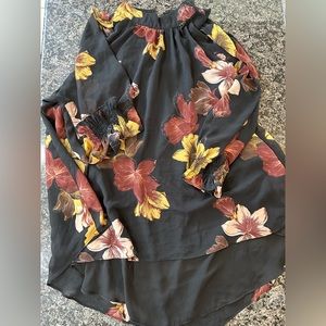 Women’s long sleeve blouse